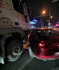 һŮӼݳ׷ʱٱײʱײ