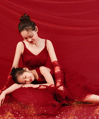 �ͱ���Ů����д�棬Ƭ�ӿ��������־��£���ʱ�����ټ���һ��