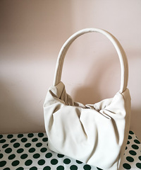 Staud�ƶ����������ϸ�����֣�Ƥ�ʳ�������ʵ�õ�С�ڰ�