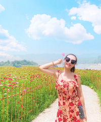 跟风去了最近很火的木洞河街看格桑花,吃碗豆花完美