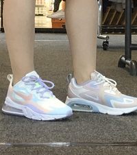 ���������Nike���Ь�ӣ����ۼ۸񳬻��㣬�Ͻ�������һ˫