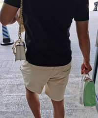 在论坛相识半年的我们买了钻戒买了房,现在就跟老夫老妻一样