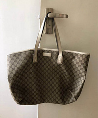 8��ǰ��Gucci�������ܱ��ĳ�ȥ��