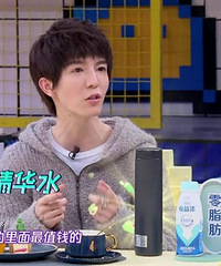 郭敬明安利防晒糖,一颗防晒12小时,这么厉害?
