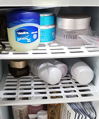 夏季把护肤品装进小冰箱