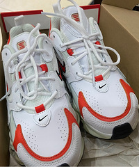 新入了一双Nike鞋,给你们种草!修长腿腿