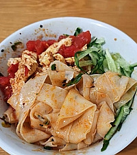 从钵钵鸡开始,一人安利一个买过的美味,大家一起推荐开团啊