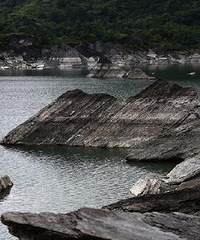 ����С�Ϻ�ˮλ�½�����ɽ�����ֵ������