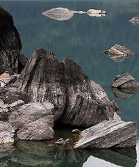 ����С�Ϻ�ˮλ�½�����ɽ�����ֵ������