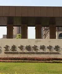 杨家坪中学高中的优势是复读生?杨家坪中学初中怎么样,好不好?
