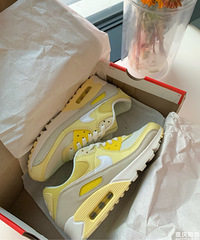 没有联名的nike也很好看!安利一双颜值高、超显腿长的跑鞋