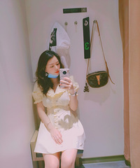 今年很火的连衣裙,对大胸微胖的女生不友好!有种制服诱惑的感觉