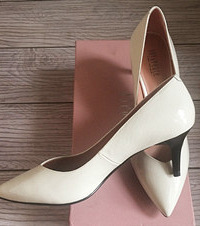 30���ǧ�ٶ���ëƤ��Ь���������벻�����ǻ���10��һ˫