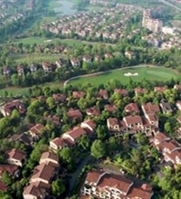 360万下叉南山一线高尔夫景别墅,地下室花园150平全采光