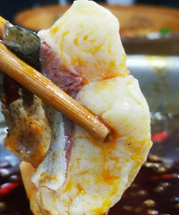 ����ʯ�Ͻַ��ֻ�ʯ��λ����㣬ζ���Ե���۸�