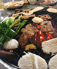 ȥ��ɽ����һ�ҳ��óԵĿ��⣬�ŹǺͼ��ỹҪԤԼ