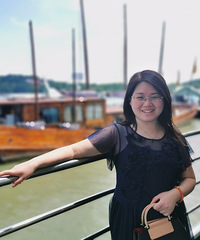 84��ĸ�У��ʦ���飬Ů�������ְ���һ��