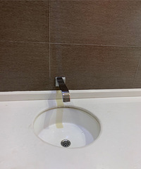 这真的是我去过最撇的母婴室