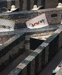 家具界也成为了大牌“厮杀”场?LV桌椅100万、Gucci屏风几十万?