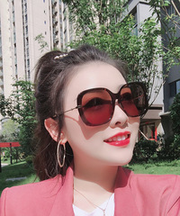 23岁160CM活泼开朗、会唱歌的妹子征婚,月入1万左右