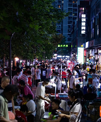 ҹĻ�µ������̯�ˣ�����ף���̯����