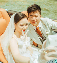 只用了一个月的时间,我就变成了他的新娘,有祝福也有质疑