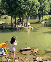 �ϴ�С��¶Ӫ�ض����Σ�ˣˮ�����з��������ɽ�б��ܣ�����ɭ