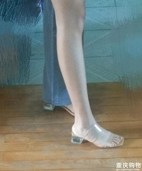 这双透明带凉鞋你们觉得好看吗?我很喜欢但男朋友说不好看