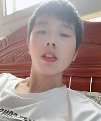 90���и�7��Ů���ĵ��װְ����飬�ǲ�Ʒ����ʦ