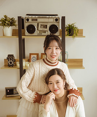 三代一起拍写真,发现女儿果然像爸爸多一些