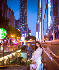 ���ǵĻ�ɴ��Ҫ�������־�Եĵط��ģ�ҹ���Ľ�ű�������һ��