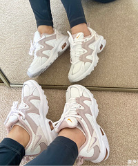 ���������˫���ÿ����˶�Ь����������Ҳ��˶�Ь��