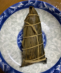每年都会购入的蛋黄肉粽,煮起满屋粽叶香