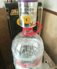 家里条件不好,用农夫山泉来泡奶粉就是奢侈吗?