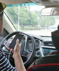 点了独享顺风车司机还拉人,怎么办