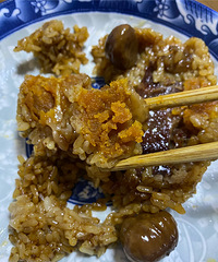 每年都会购入的蛋黄肉粽,煮起满屋粽叶香