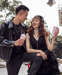 原本犹豫到底定哪家拍婚纱照,看到闺蜜在他家的造型我也跟着定了