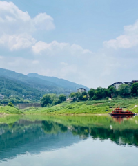 徒步小三峡,坐1.5块的轮渡感受绝美风景,还能耍水泡野温泉