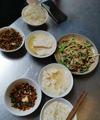 奔向北纬29度的地方,手脚并用匍匐爬山,山脚豆花绝了