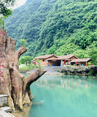 除了漂流,神龙峡徒步也超舒服,凉快景美人又少