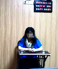 下车后,返回车里时多了陌生女子
