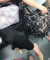 真的好婆烦在高峰上翘二郎腿的人,站都不好站