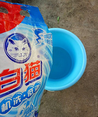 你知道枕头有多脏吗?用这个懒人妙招,可以快速去污垢清除螨虫