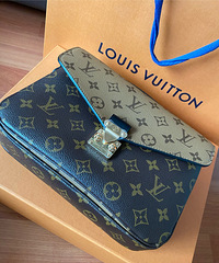 �����õ������򵽺ų��������LVƴɫ�ʲ��