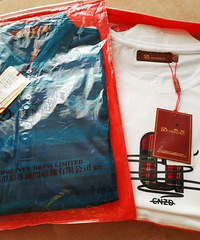 买了两件短袖当父亲节礼物,做工质感还不错