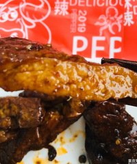 入手了好吃又大块的牛肉干,吃起不柴又有嚼劲,完全停不下来