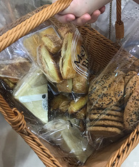 终于打卡了这家网红饼屋,运气太好,想吃的都买到了