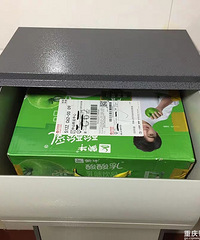 有个大胆的想法,考虑买个家用小快递柜放门口,让快递员投进去呢