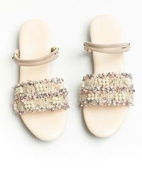 这些价格不过百的凉鞋,穿起很软很舒服