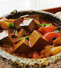 作为解放碑上班族,我发现了一个让我逃离食堂盒饭的好地方